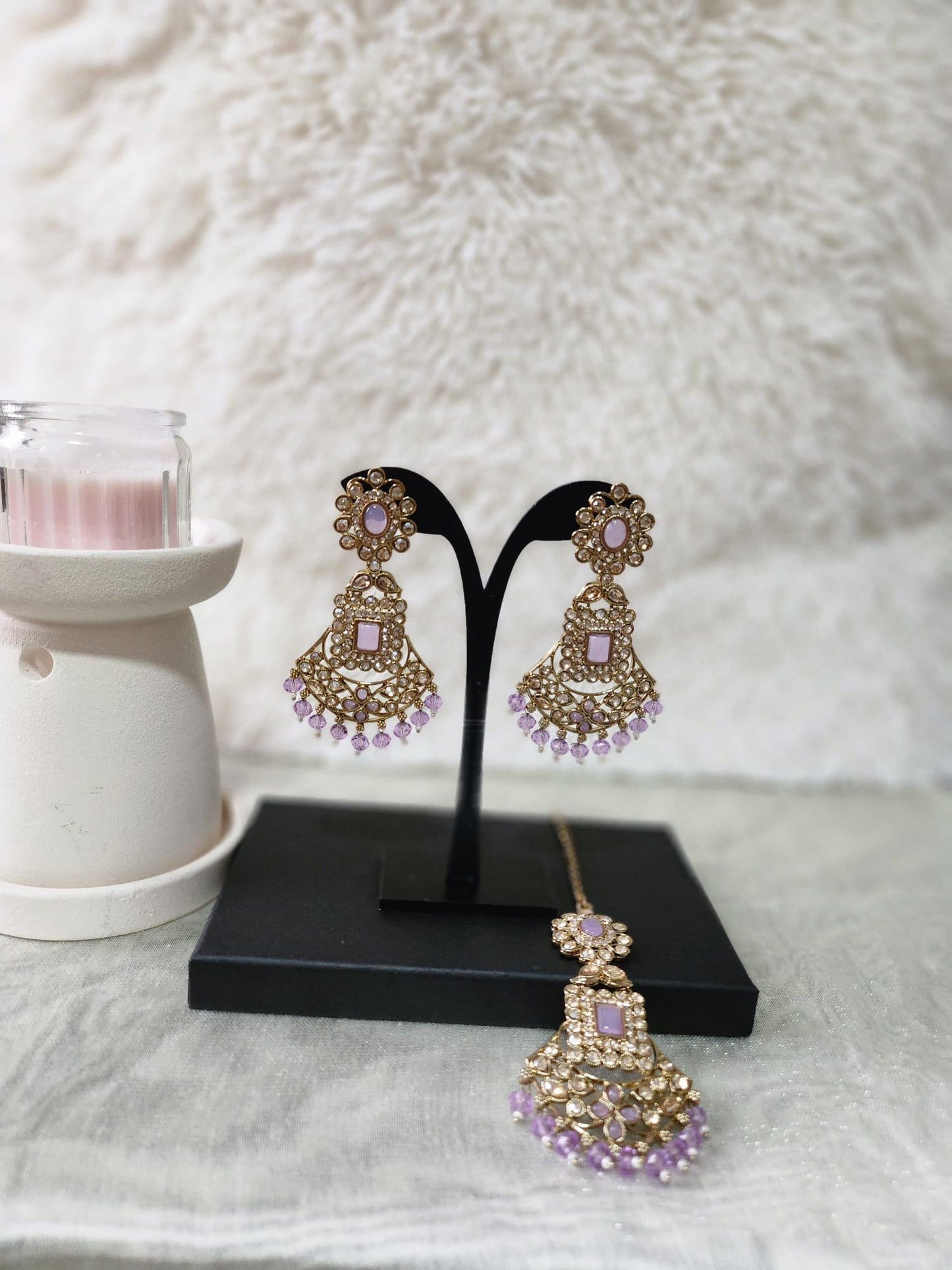 Exquisite Kundan Earrings Set with Tikka for Women