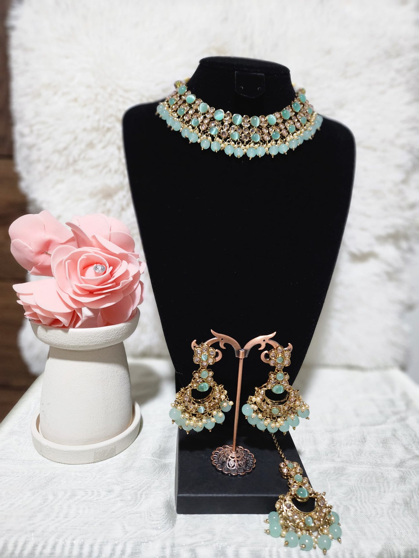 Luxurious Kundan Jewellery Set in Various Colours - Perfect for Any Occasion