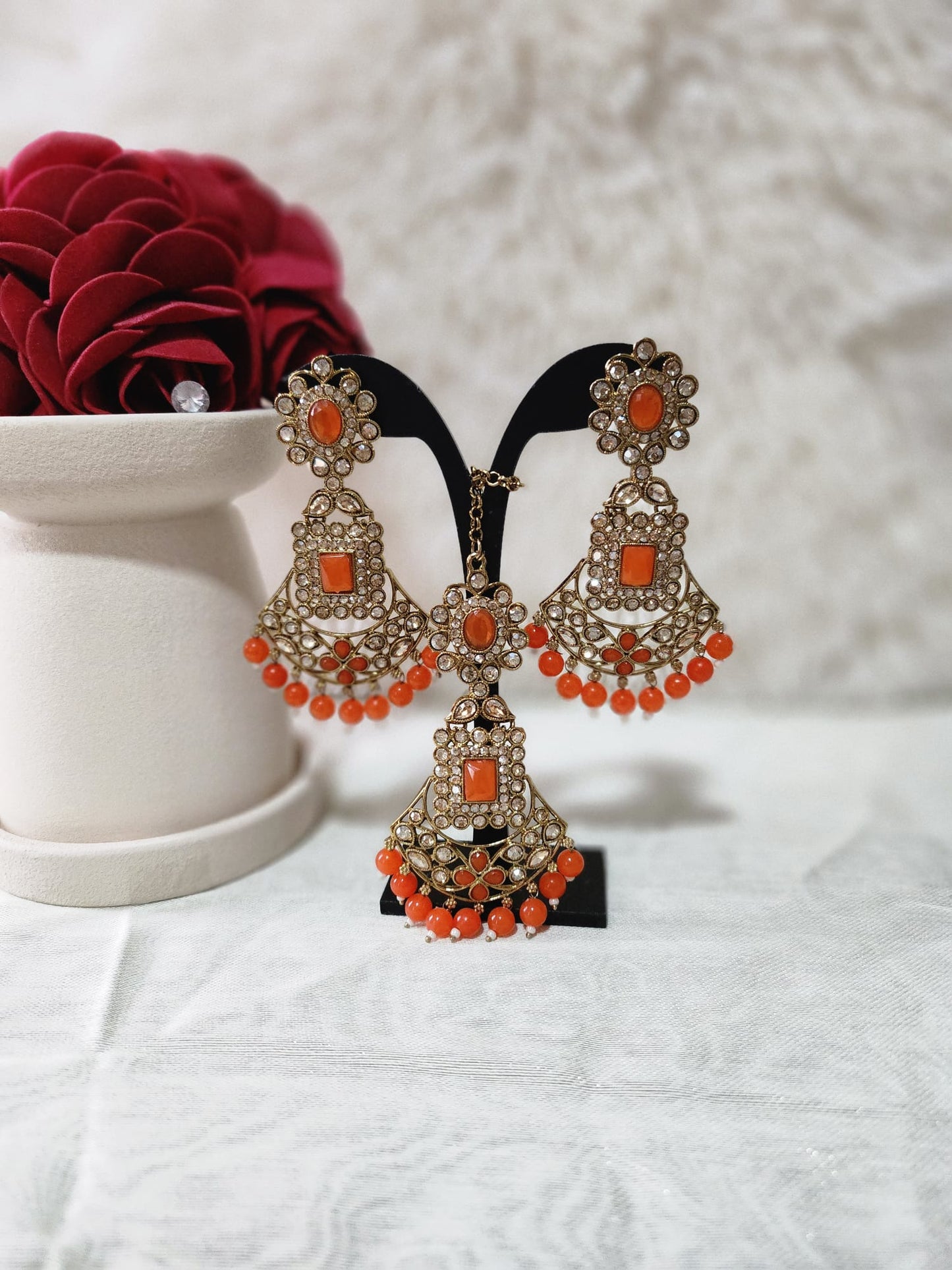 Exquisite Kundan Earrings Set with Tikka for Women