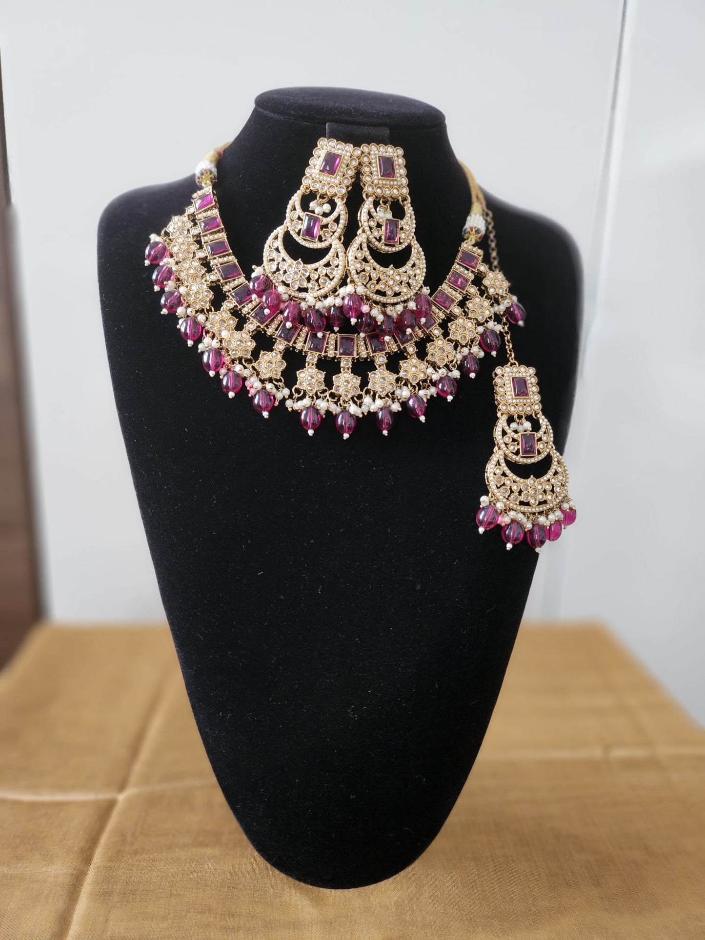 Regal Bridal Necklace Set in Various Colors - Perfect for Your Wedding