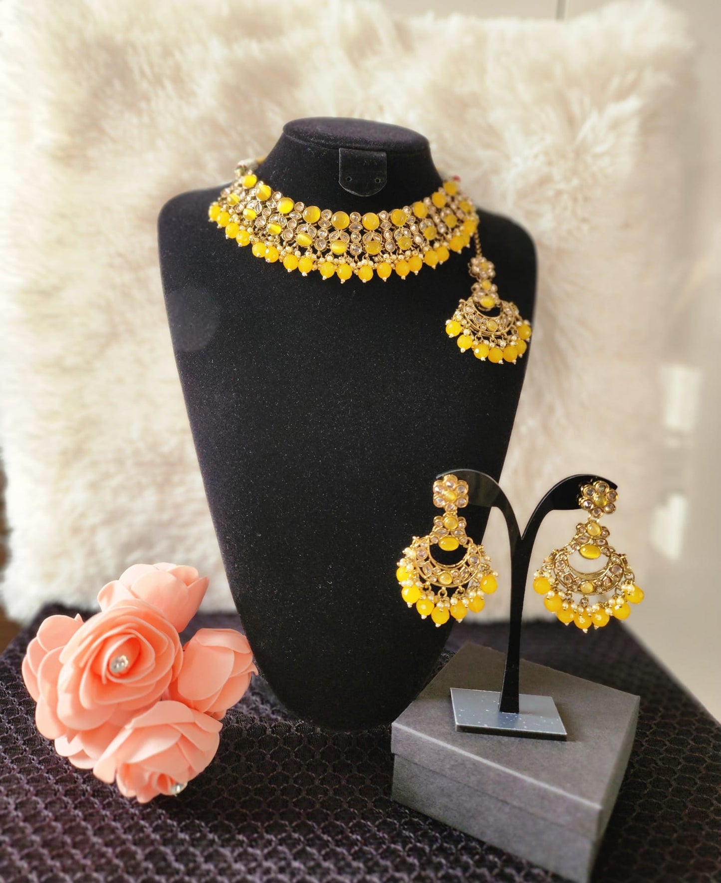 Luxurious Kundan Jewellery Set in Various Colours - Perfect for Any Occasion