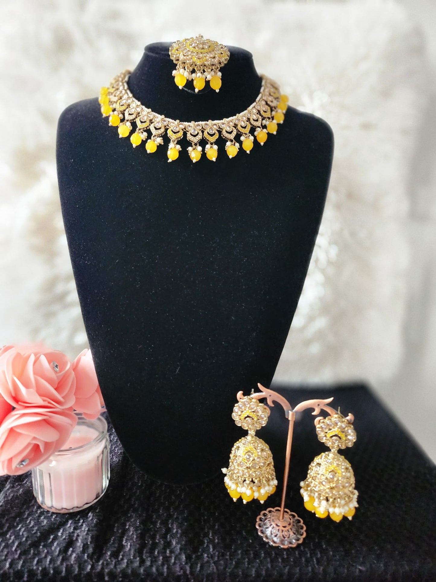 Classic Gold and Pearl Bridal Jewellery Set for Women